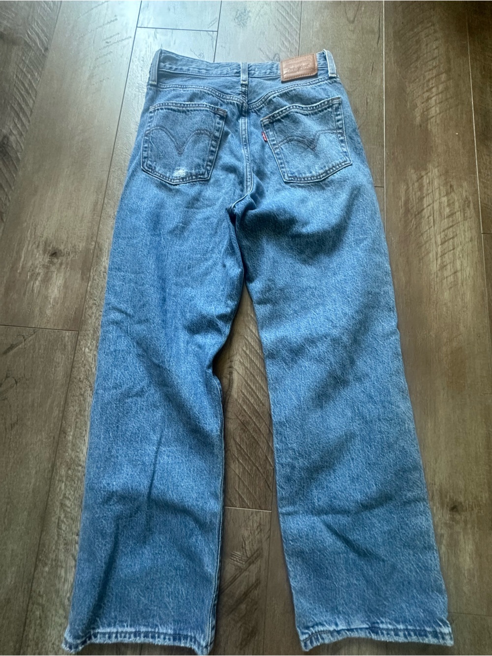 Levis Ribcage Jeans - Picture 4 of 4